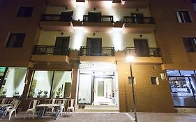 Mitropolis Hotel